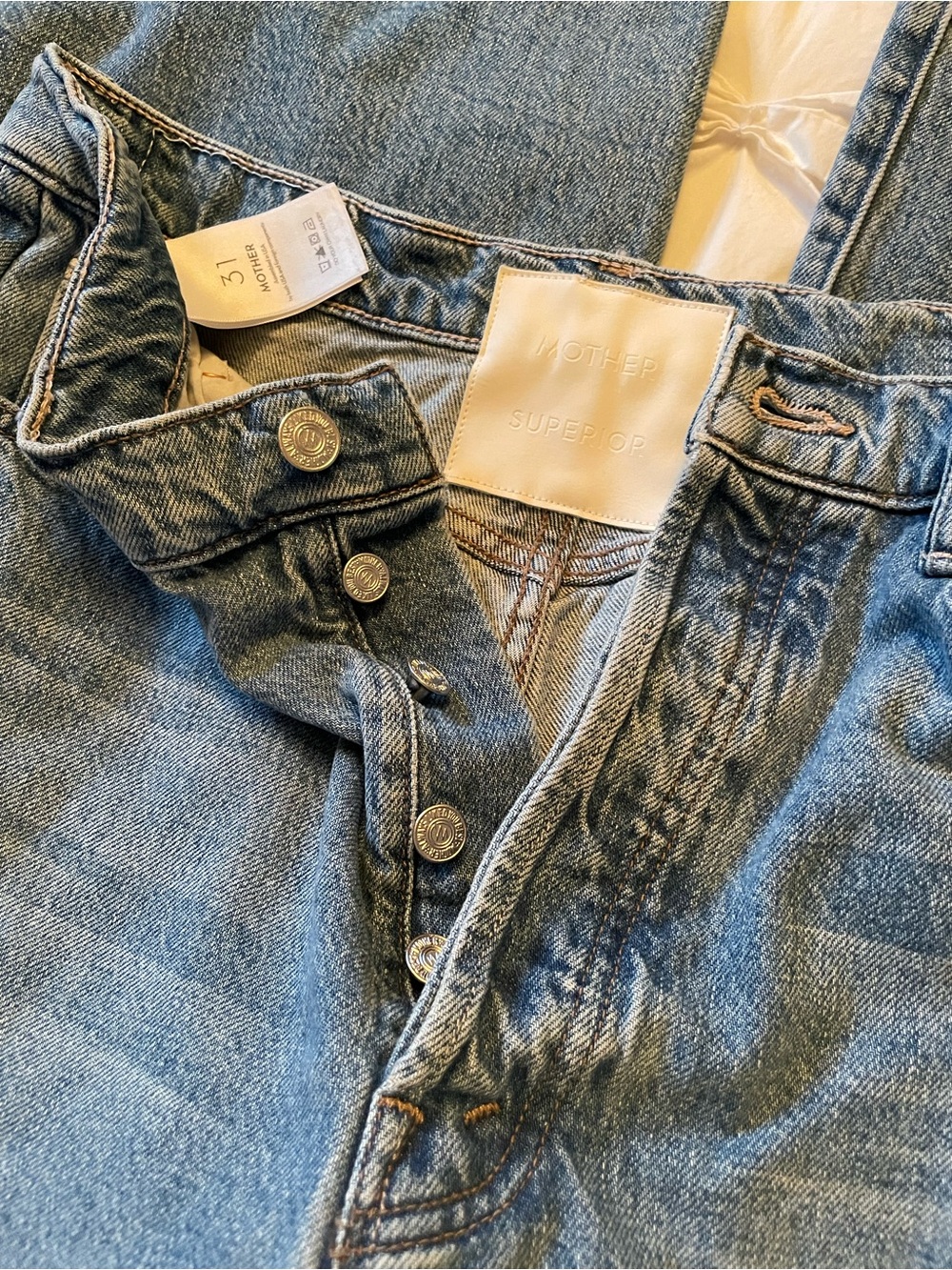 MOTHER - Pipe Dream Barrel-Leg Jeans, NWOT, in Leap at the Chance, Size 31 Tall - Picture 7 of 7